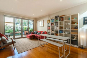 Quiet Terrace Townhouse on the City Fringe